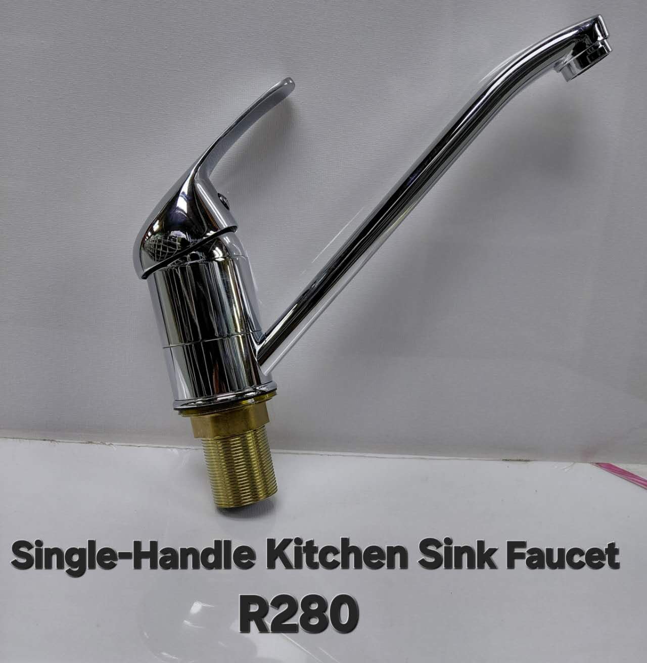 Single-Handle Kitchen Sink Faucet